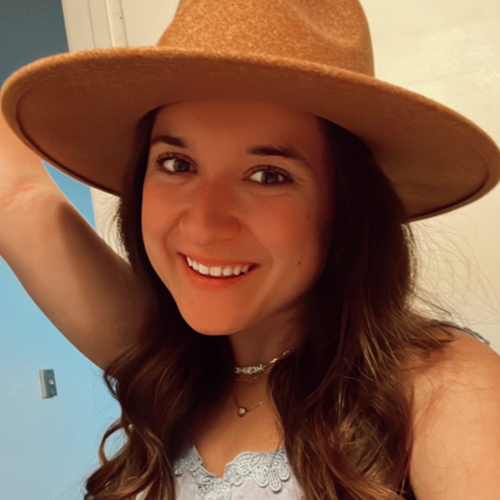 Meet your Posher, Cailey